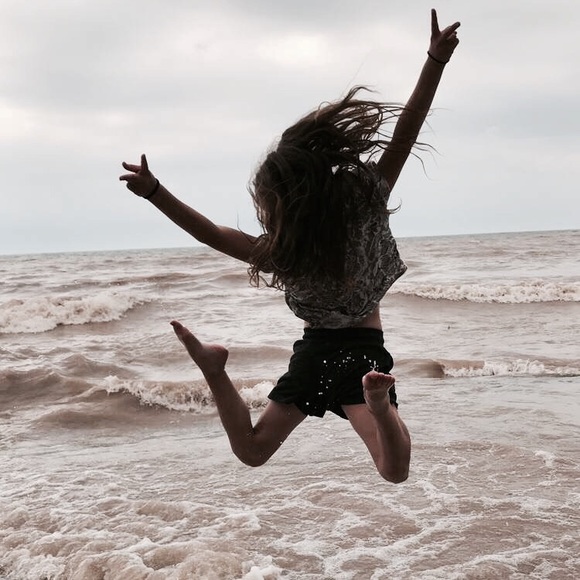 Meet your Posher, Kendall - Picture 1 of 1